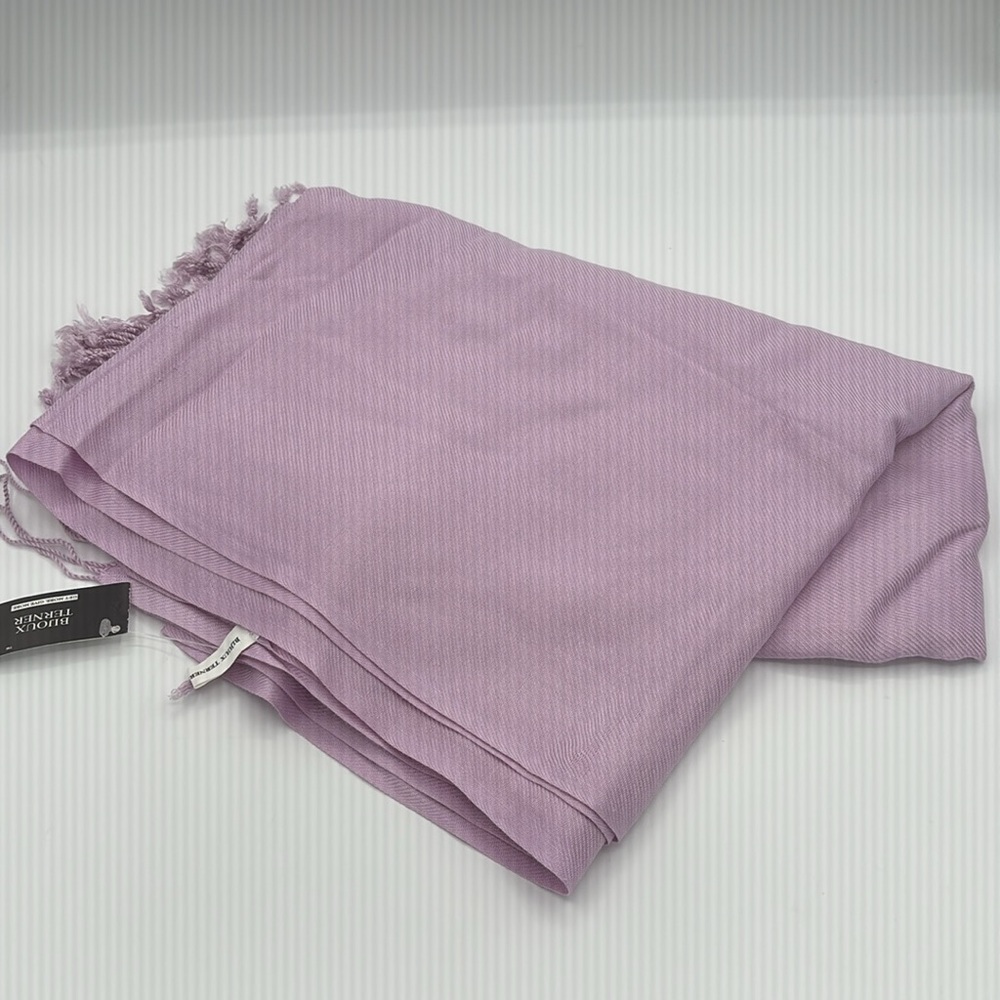 NWT BIJOUX TERNER Pashmina Lavender - Gorgeous!